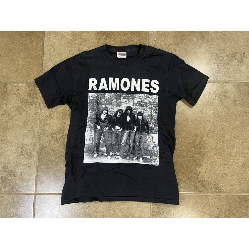 VTG 1999 Hanes Heavyweight Ramones Sz S T-Shirt First Album Perfect Vintage